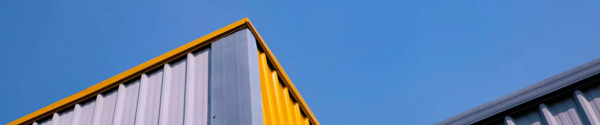 Farbige Stahlplatten